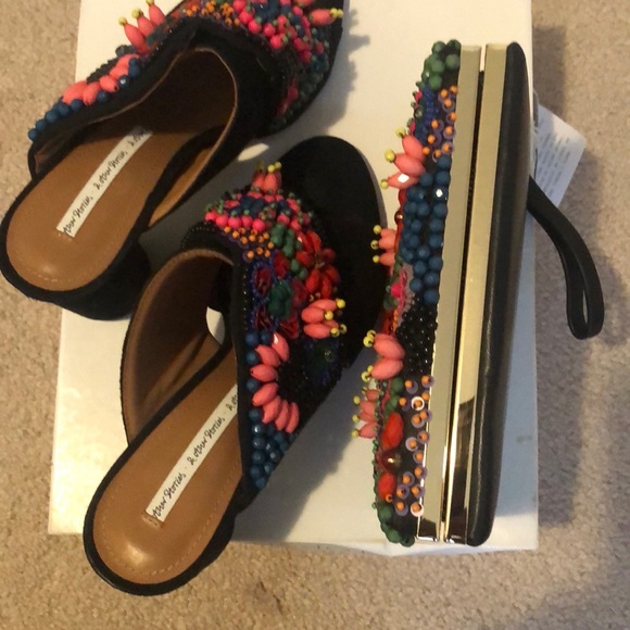 Beautiful sandals with bag to match from the U.K. - Picture 3 of 10